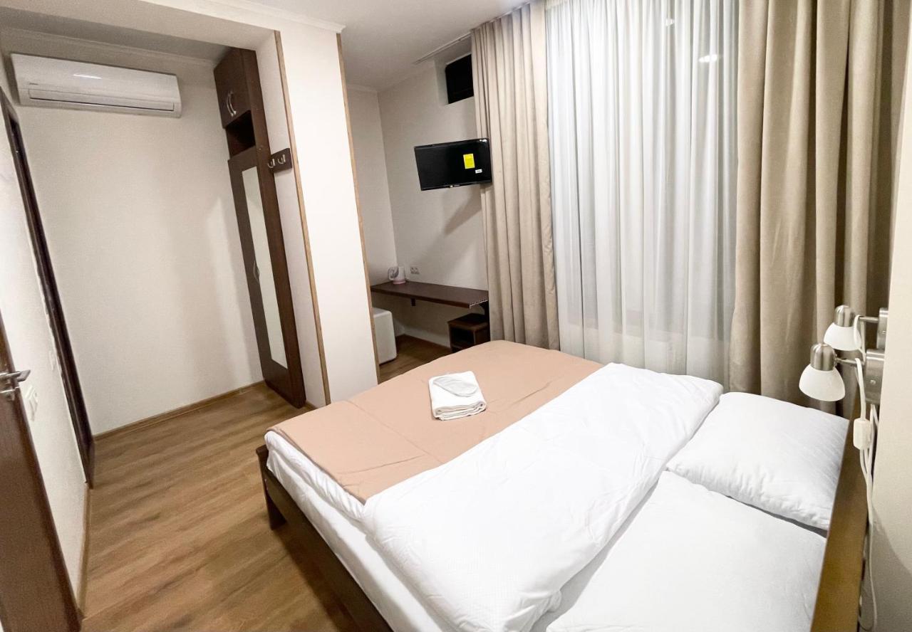 Art Family Hotel Tbilisi ภายนอก รูปภาพ