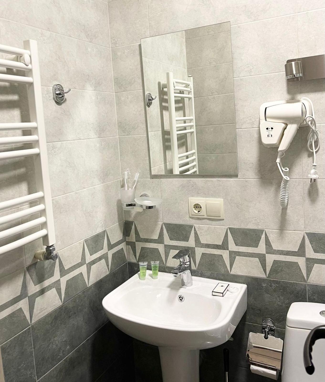 Art Family Hotel Tbilisi ภายนอก รูปภาพ